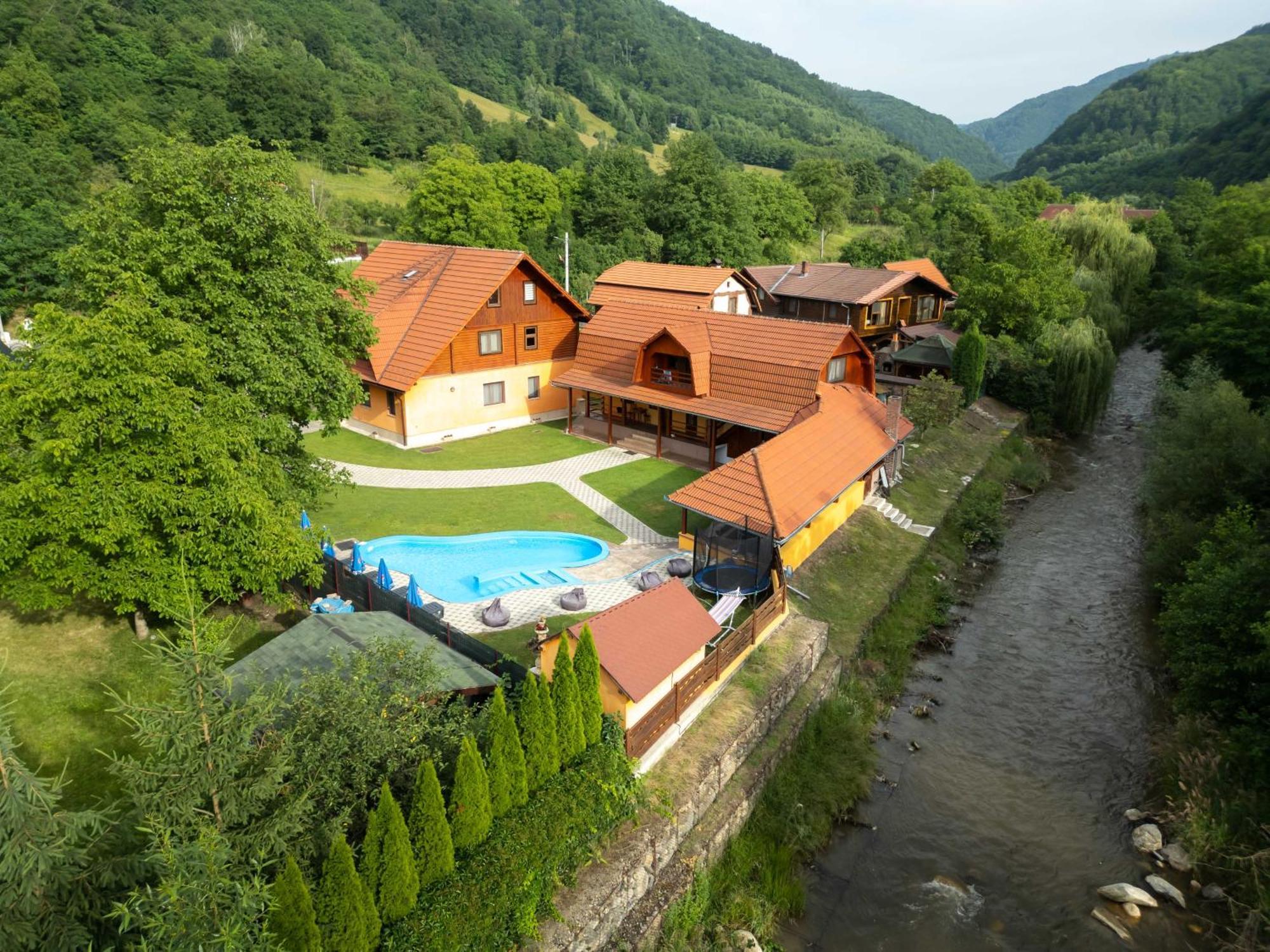 Cabana Sargetia Costeşti Exteriér fotografie